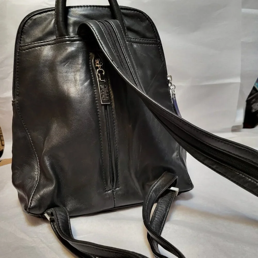 PELLE STUDIO FOR WILSONS LEATHER VINTAGE BLACK SLING BACKPACK - Picture 3 of 6